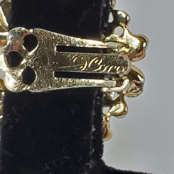 Vintage Coro Orange Peach Enamel Floral Clip-On Earrings Huggies - Picture 6 of 11